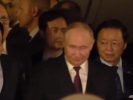 Tổng thống Nga Vladimir Putin đến sân bay Nội Bài lúc rạng sáng 20-6